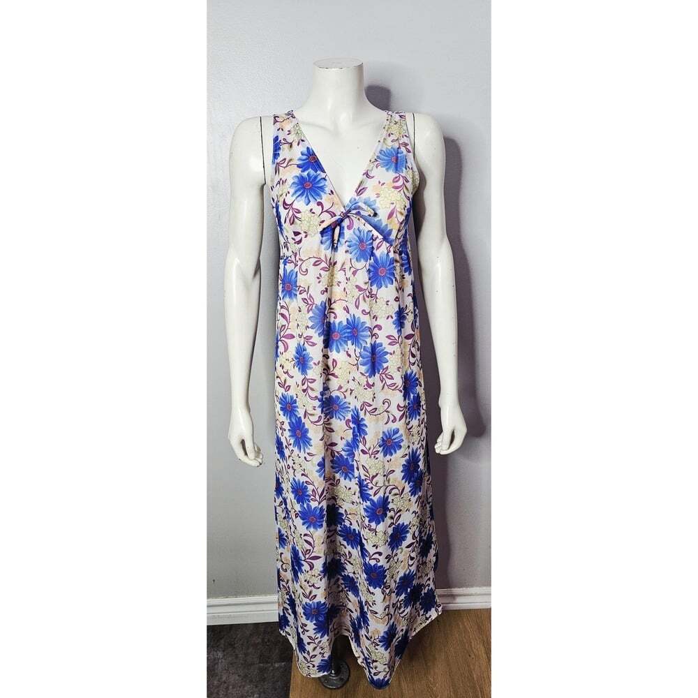 Vintage 1970s Floral Print Nightgown